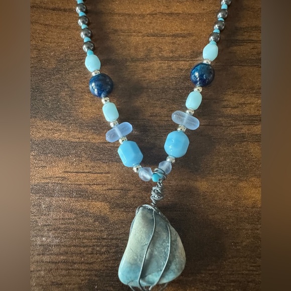 Vintage Turquoise Hematite Beaded Necklace - Picture 2 of 7